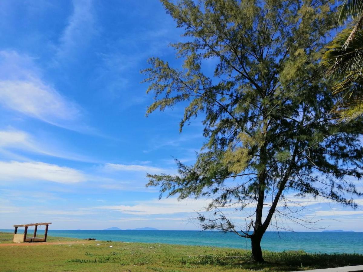 Bayu Beach Penarek Kampung Penarik Екстериор снимка