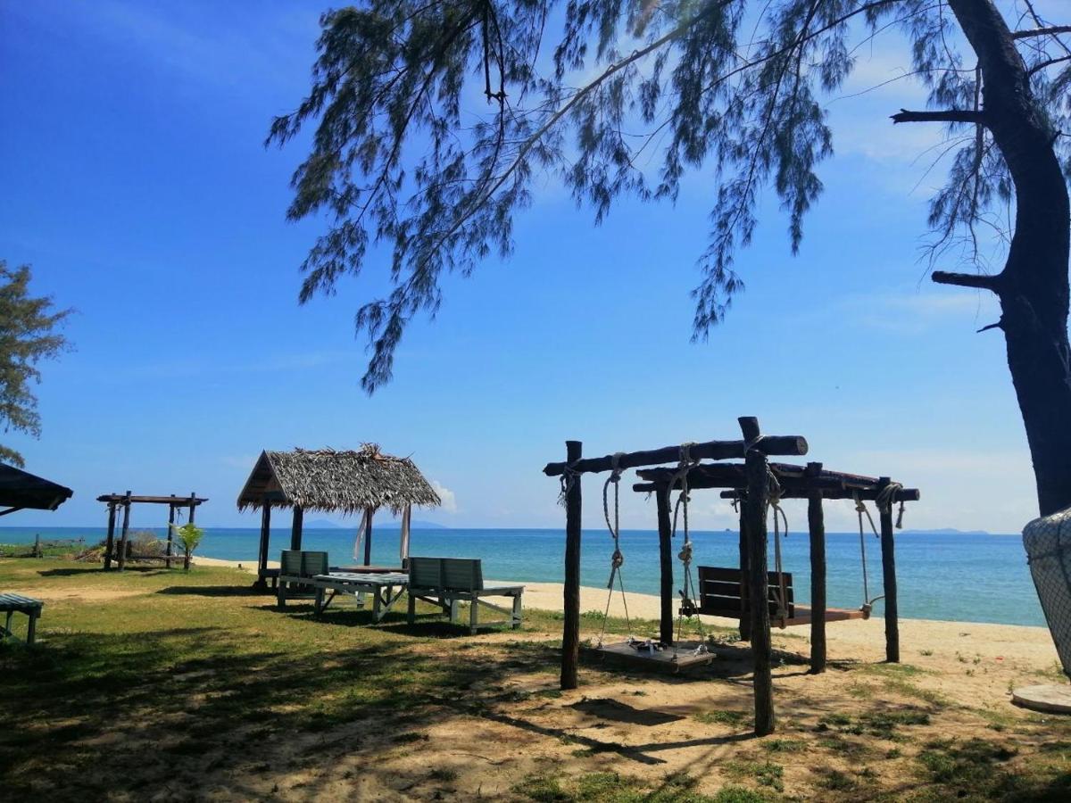 Bayu Beach Penarek Kampung Penarik Екстериор снимка